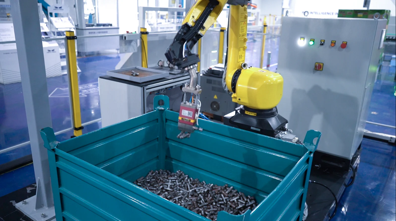 Die Transformation der Arbeitswelt durch Automatisierung und KI: Herausforderungen und Chancen