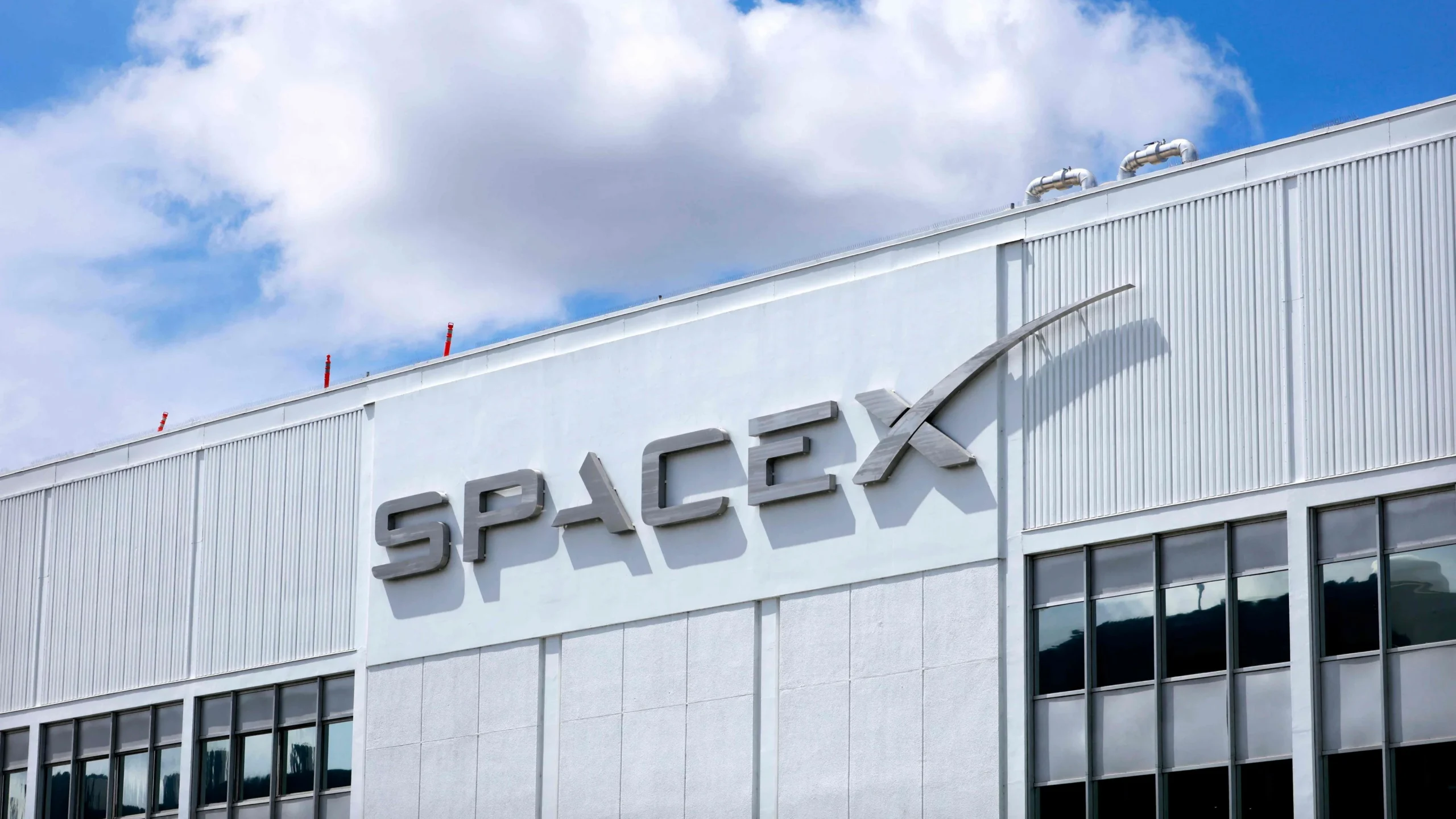 SpaceX passt IPO-Bewertung auf mindestens 1,8 Billionen Dollar an