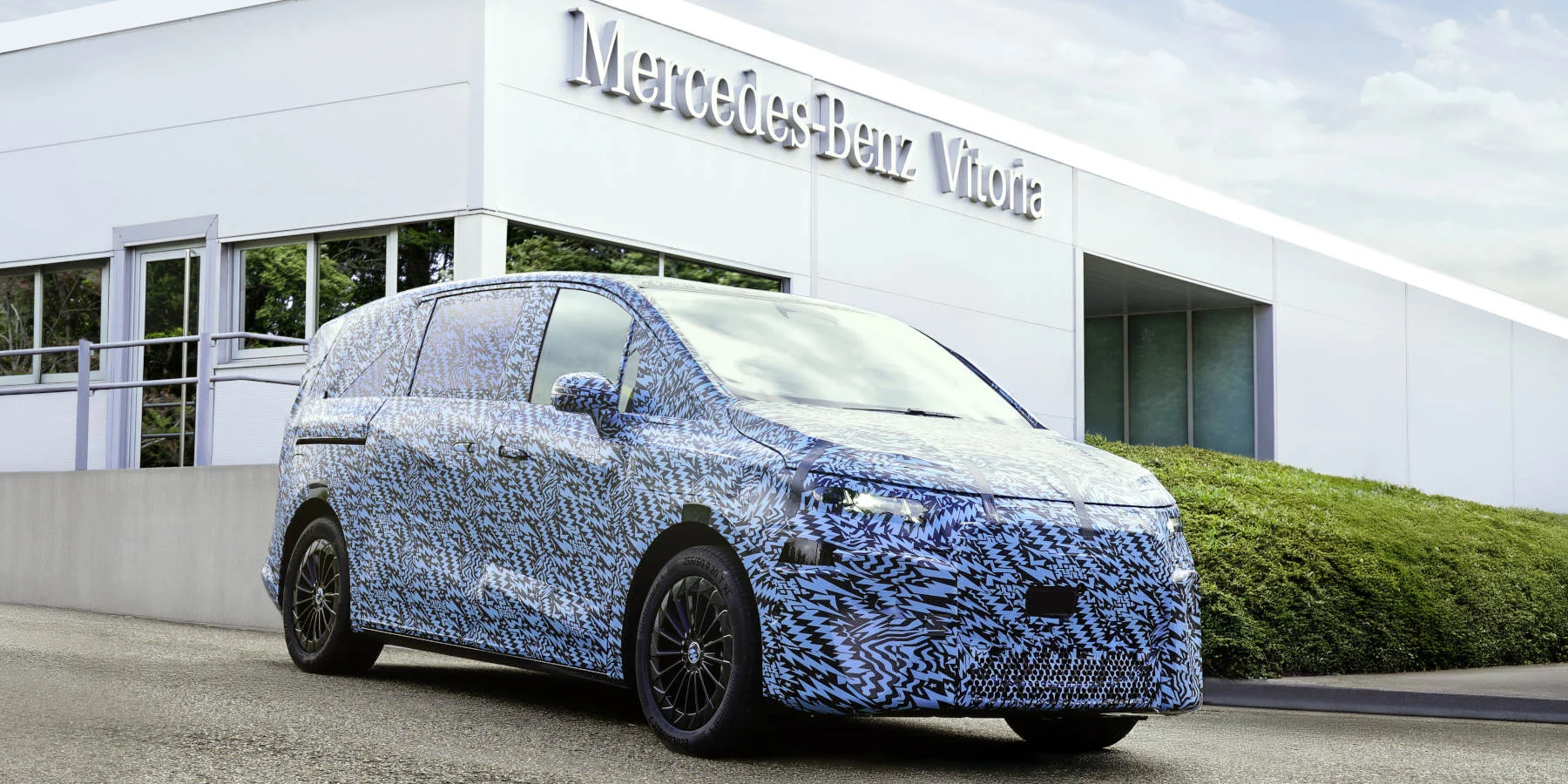 Mercedes startet Serienproduktion des VLE in Spanien – Elektro‑Van aus Vitoria markiert neuen Wendepunkt